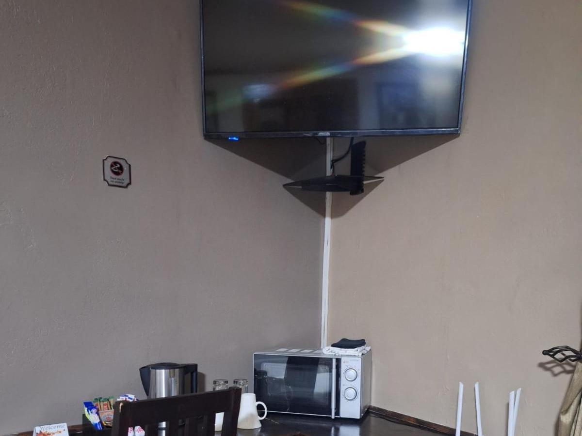 7A Jameson Guesthouse Kimberley Szoba fotó