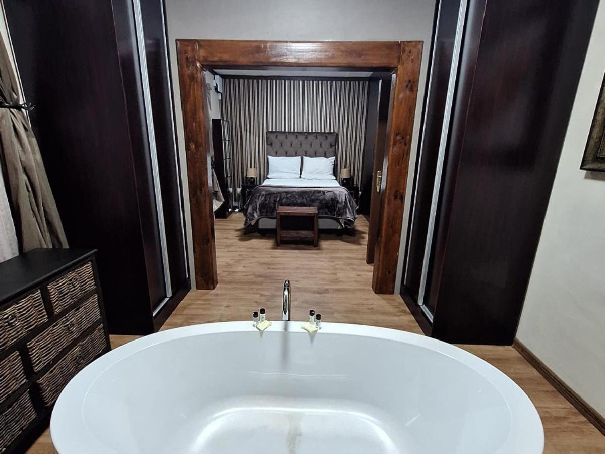 7A Jameson Guesthouse Kimberley Szoba fotó